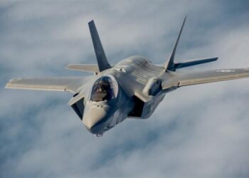F35’İn havada ilk atış denemesi