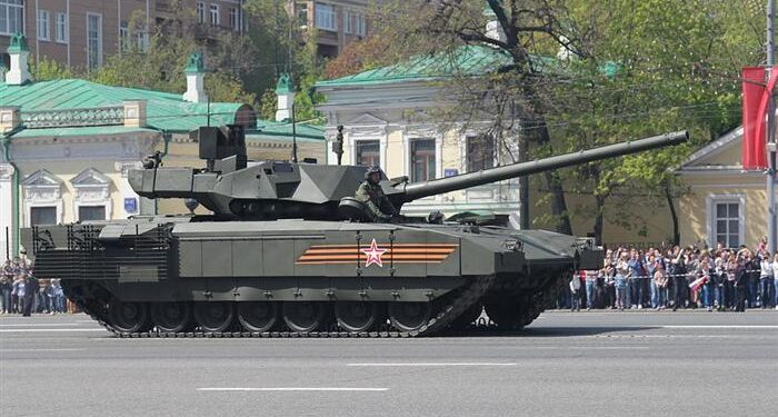 Rus Armata Tankının içi görüntülendi