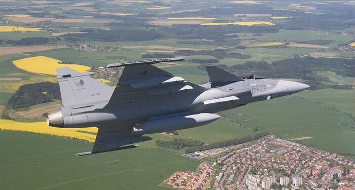 Çek ve Macar Hava Kuvvetlerinden Ortak filo