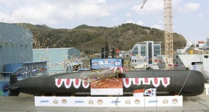Endonezya’nın yeni denizaltısı denize indi