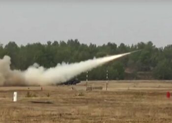 Ukrayna taktik füze denedi