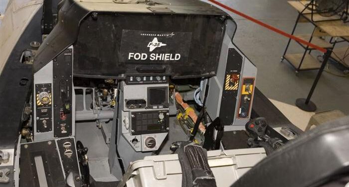 Birleşik Krallık F-35 aviyonik bakım işini istiyor