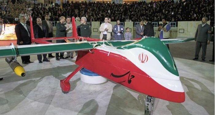 İran’ın “destan” tatbikatta uçtu