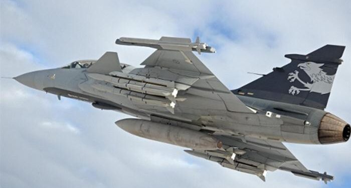 Saab İlk Gripen E’yi tanıtıyor