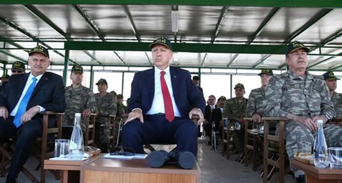 Efes 2016’da savunmanın gövde gösterisini Cumhurbaşkanı Erdoğan izledi