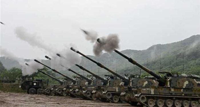 Kore’de koordine topçu atışı