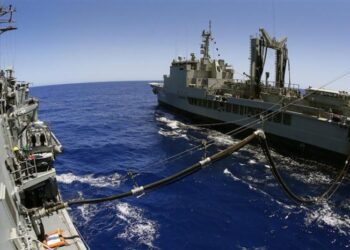 Avusturalya Donanması akaryakıt ikmal gemilsini yeniliyor