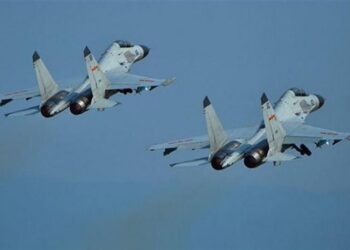 Çin uçaklarından Amerikan uçağına engelleme