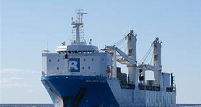 Rusya Hint Denizaltısını tamire aldı