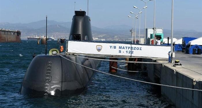 Yunanistan son Type 214 denizaltıyı servise alıyor