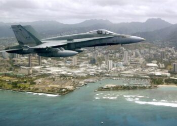 Kanada acilen F-18 Super Hornet alımını tartışıyor