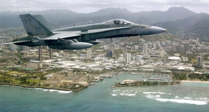 Kanada acilen F-18 Super Hornet alımını tartışıyor