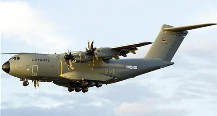 Almanya iki A400M’i uçuştan çekti
