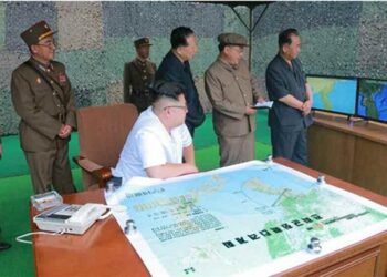 Kuzey Kore güneye nükleer füze saldırısını simüle ediyor