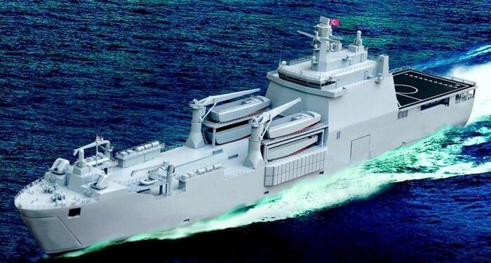 İkinci amfibi gemi de denize iniyor