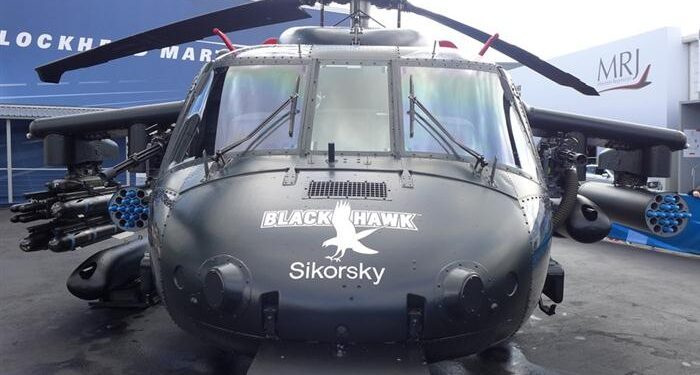 LM Polonya üretimi silahlı Black Hawk’ı sergiledi