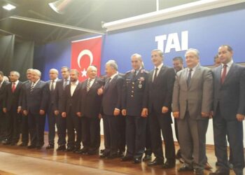 Hürkuş’un sertifikası teslim ediliyor