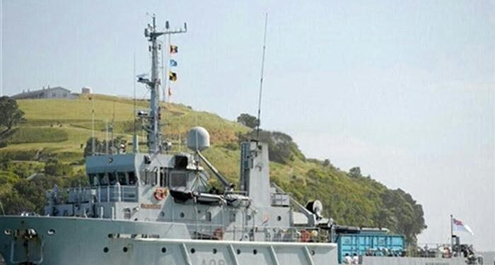 Yeni Zellanda Kıyı Destek Gemisi Arıyor