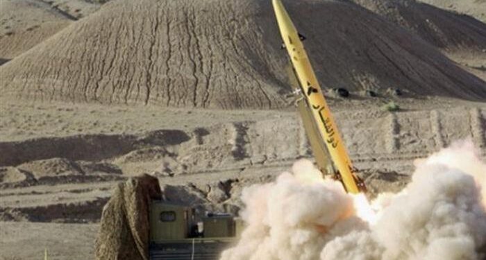 İran’ın Yeni Füzesi Görücüye Çıktı