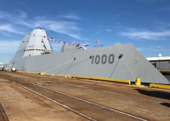 USS Zumwalt Göreve Başlıyor