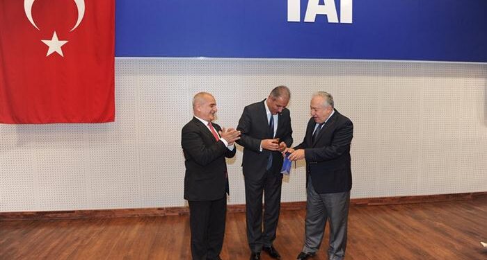 Dörtkaşlı’ya 25. yıl plaketi ile veda