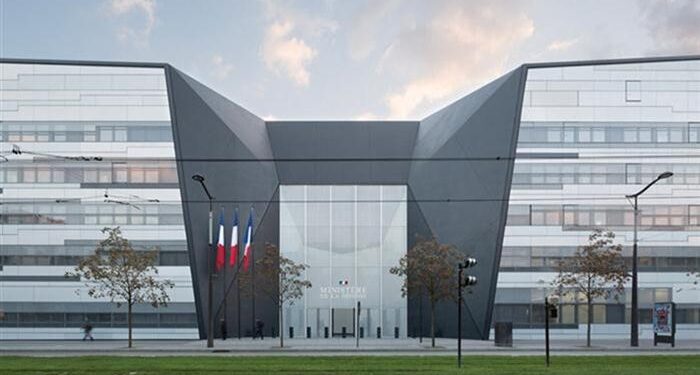 Fransa 2017 Bütçesini Belirledi