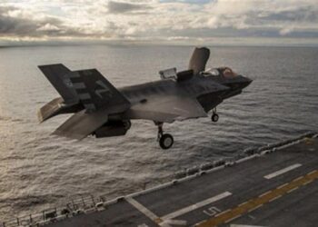 Deniz Piyadeleri F-35B Lightning II’nin Testlerine USS America Üzerinde Başladı