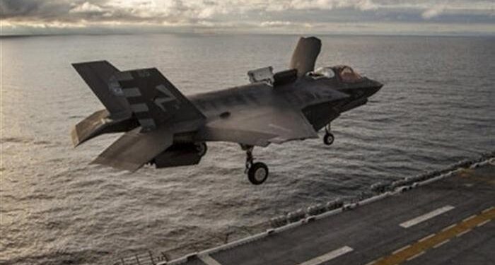 Deniz Piyadeleri F-35B Lightning II’nin Testlerine USS America Üzerinde Başladı