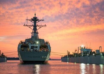 HII  Tersanesi Arleigh Burke Sınıfı Muhribi Denize İndirdi