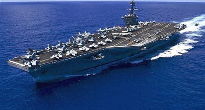 USS Carl Vinson Atış Tatbikatında