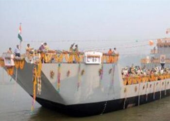 Yedinci LCU Kalküta’da Suya İndi