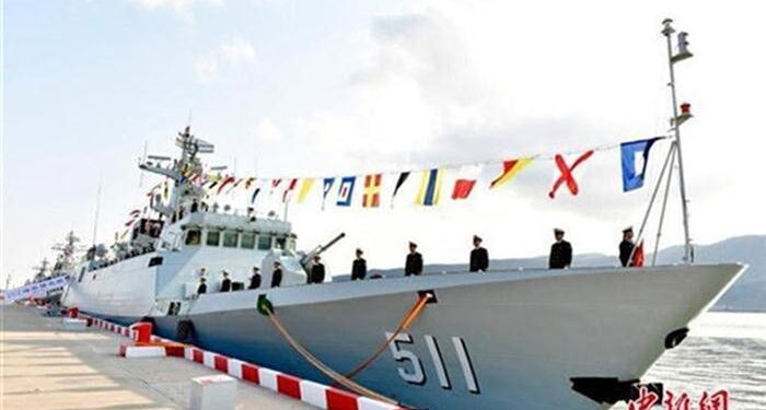 Doğu Çin Denizi Filosu iki yeni firkateyni hizmete soktu