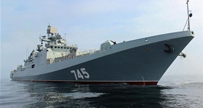 Rus Fırkateyn Evine Döndü