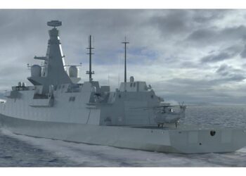 İlk Üretim, Kraliyet Donanmasına