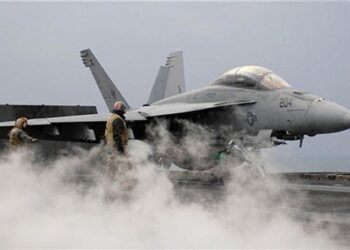 Amerikan Donanması F-18’leri Sıkıntı Sonrası Yerde Kaldı