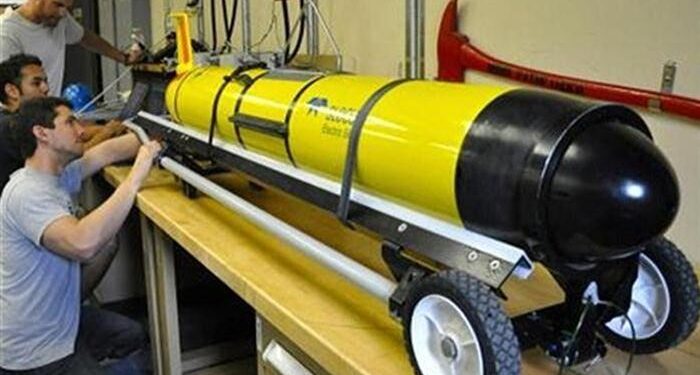 Insansız denizaltıya el koydu