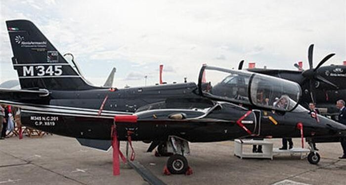 Leonardo’nun M-345HET uçağı ilk defa uçtu