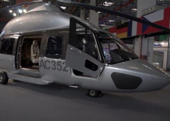 “AC352” İlk Uçuşunda