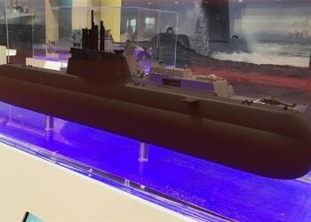 Yeni Denizaltılar Kızakta