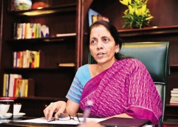 Hindistan, Kuralları Esnetiyor