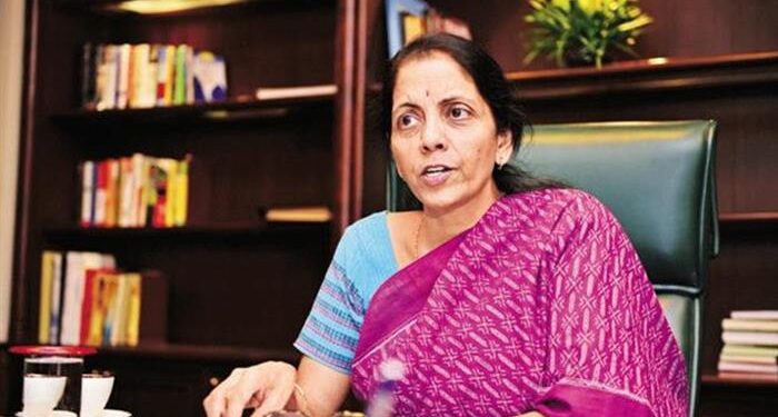 Hindistan, Kuralları Esnetiyor