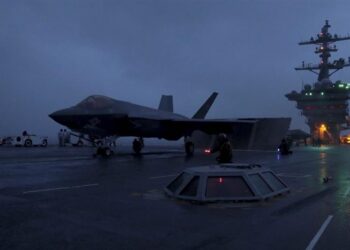 Nimitz’e F-35 Kalifikasyonu