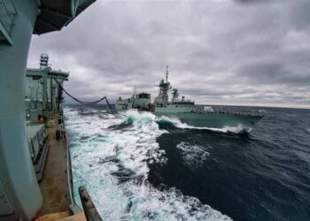 MV Asterix’ten Denizde İlk İkmal