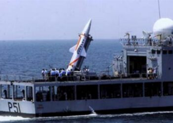 Hindistan’dan Dhanush Testi