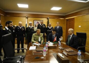 Pakistan Denizaltılarına STM Modernizasyonu