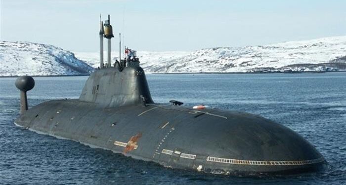 Rus nükleer denizaltısı, ABD sınırlarını denemiş