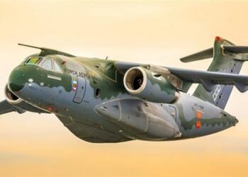 KC-390 Pistten Çıktı