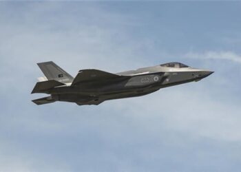 Türk F-35’i uçtu