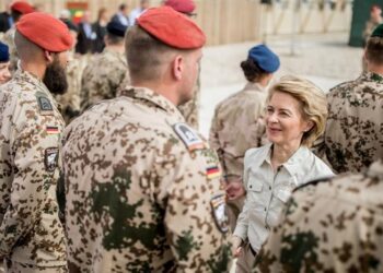 Alman Savunma Bakanından €12 Milyarlık İlave Bütçe Talebi