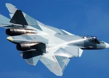 İHA gözünden SU-57 manevrada